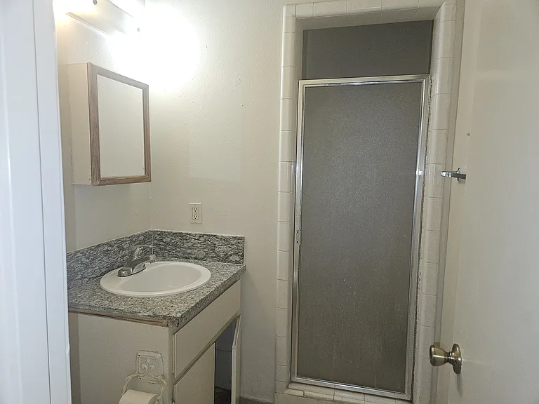 6214 N Fresno St #101 — Photo 8