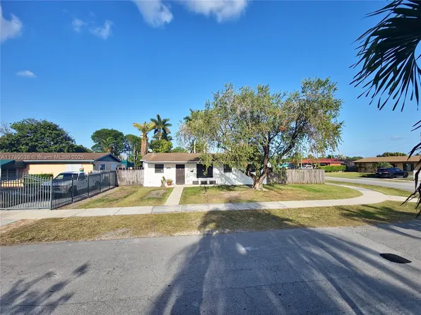 15561 SW 102nd Ct, Miami, FL 33157