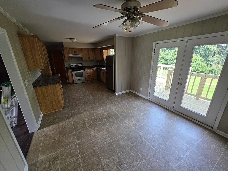 126 Jacksonian Dr — Photo 4