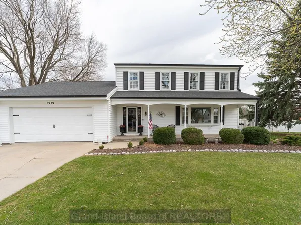 1319 S Harrison St, Grand Island, NE 68803