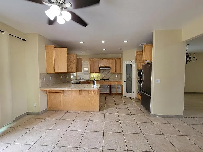 1663 Eucalyptus Ct — Photo 5