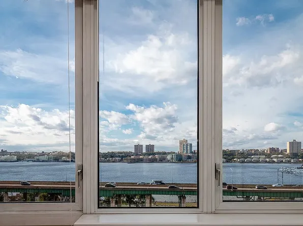 120 Riverside Blvd APT 8N, New York, NY 10069