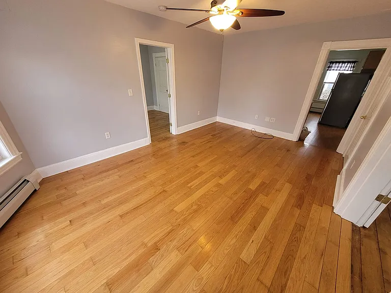 653 Clay St #1 — Photo 6