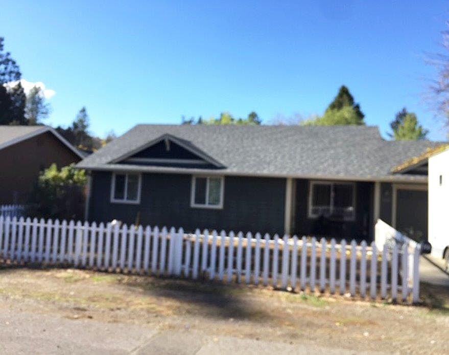 1st image of 160 Kellogg St