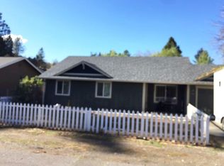 160 Kellogg St, Gold Hill, OR 97525