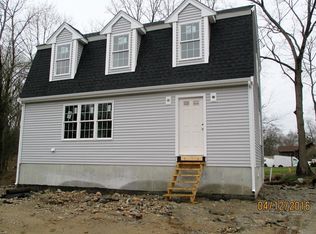 85 Franklin St, Wrentham, MA 02093