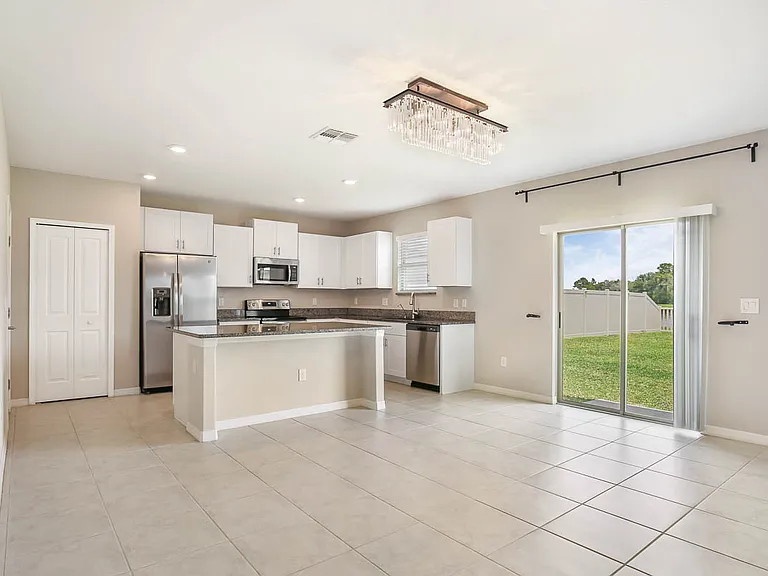 7322 King Creek Dr — Photo 7