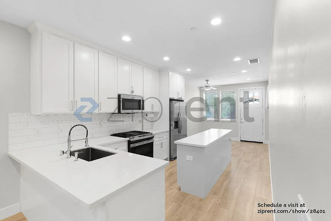 3 bed, 1250 sqft, $2,750 — Photo 2