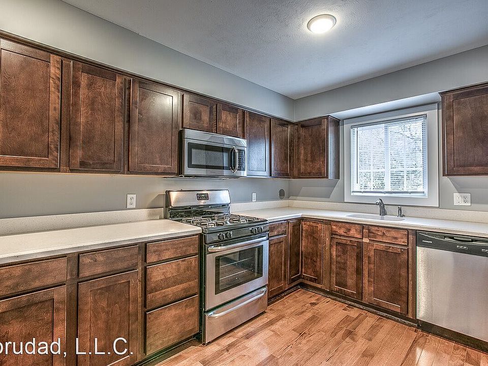 1st image of 422 N 40th St APT 4
