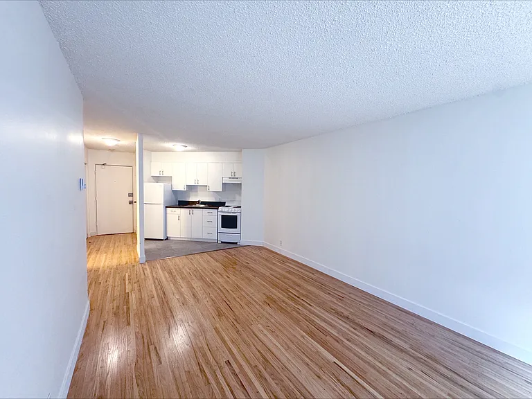 2228 Franklin St #216 — Photo 4