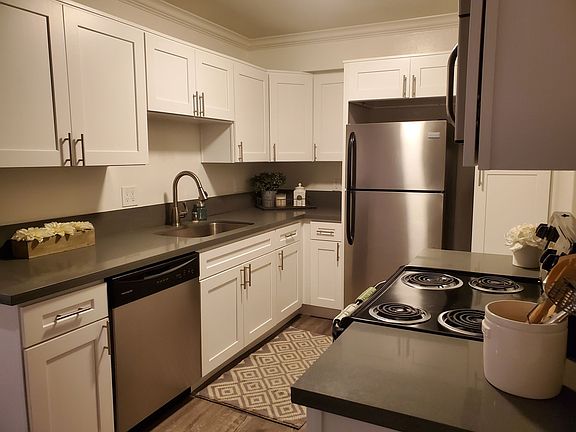 5th image of 1653 Amberwood Dr APT 18