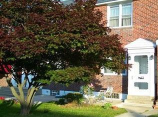 7652 Sherwood Rd, Philadelphia, PA 19151