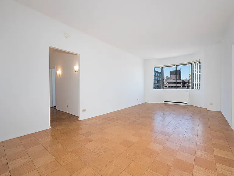 429 E 52nd St #29H — Photo 11