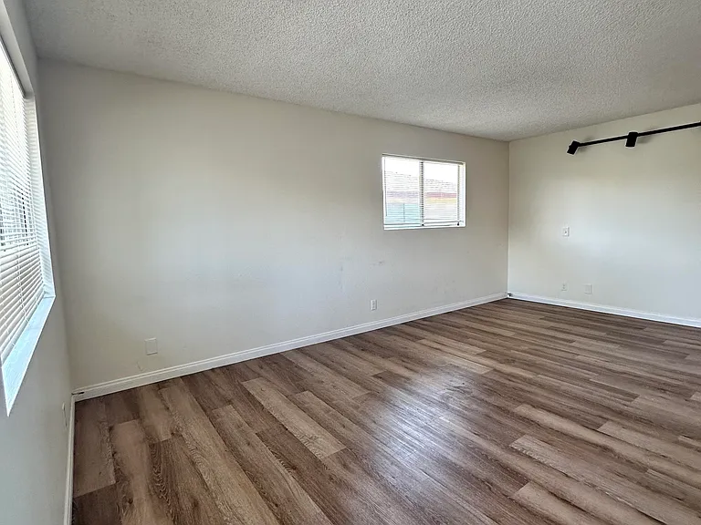 1123 W Sierra Madre Ave #4 — Photo 3