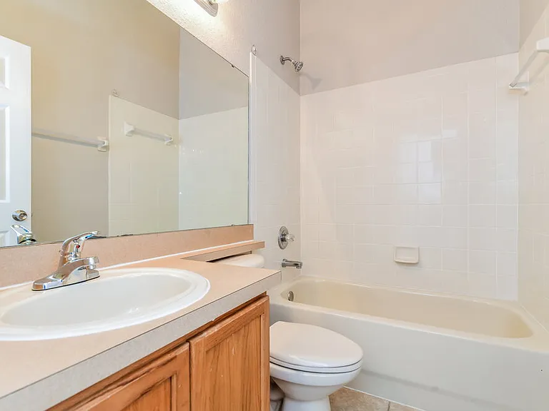 338 Arlington Cir — Photo 15