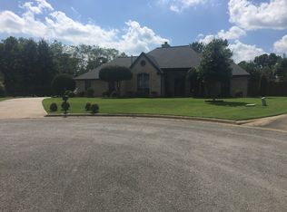 7 Oak Ridge Ln, Bentonville, AR 72712