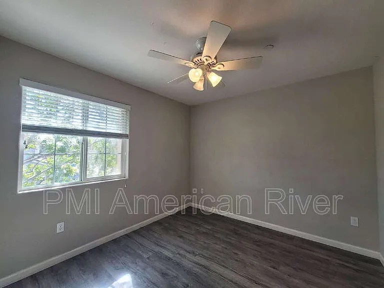 3238 Chelmer Way — Photo 8