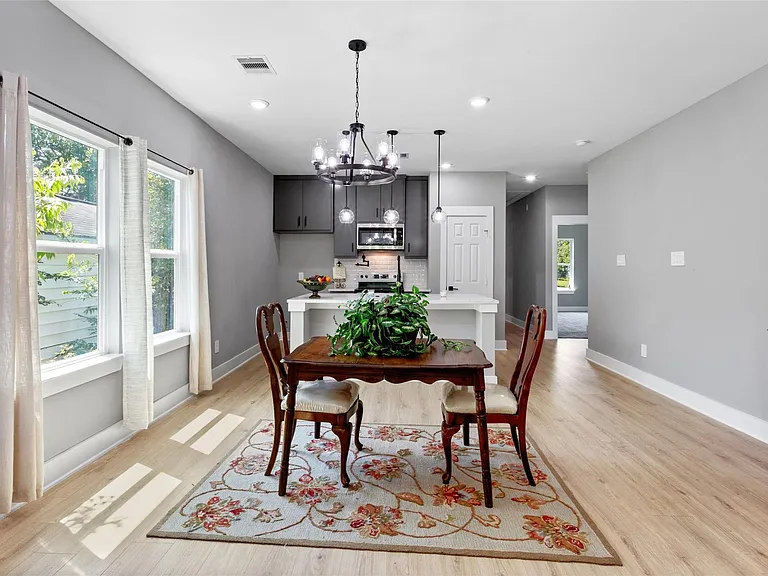 3220 Josephine St — Photo 10