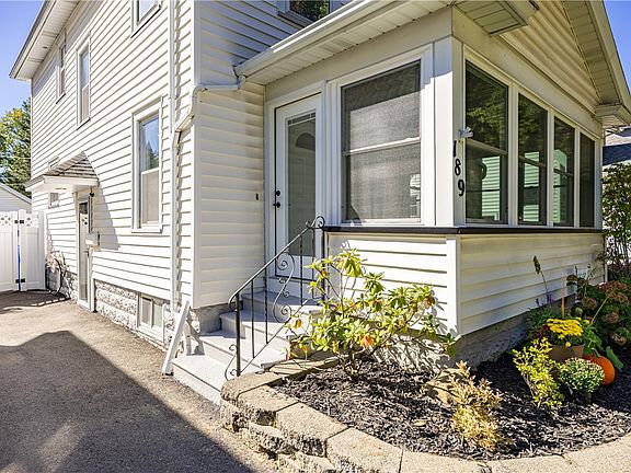 3rd image of 189 Merwin Ave
