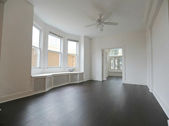 3rd image of 4011 Atlantic Ave