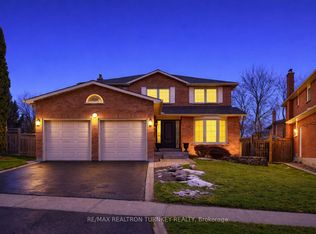 70 Keffer Cir, Newmarket, ON L3X 1R8