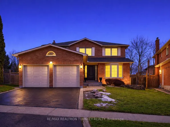 70 Keffer Cir, Newmarket, ON L3X 1R8