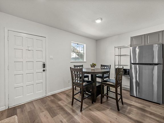 5th image of 2300 Hancock Dr #5