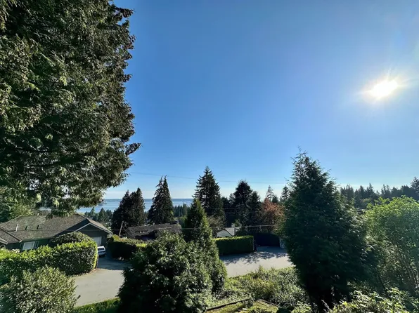 1215 Nepal Cres, West Vancouver, BC V7T 2H4