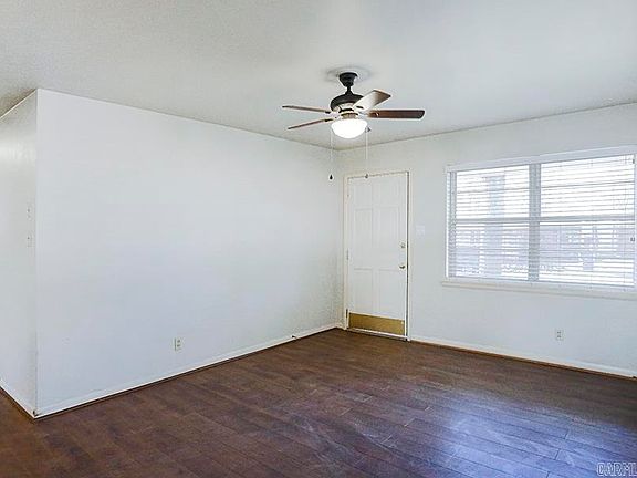 3rd image of 10 La Vista Dr