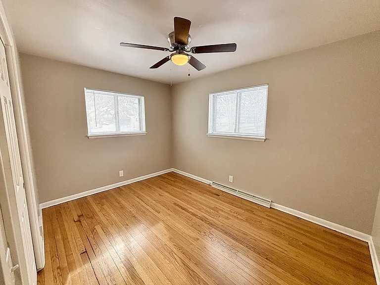 Town's Edge Apartments — Photo 72
