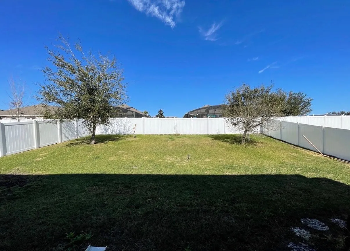 4 bed, 2625 sqft, $2,500 — Photo 2