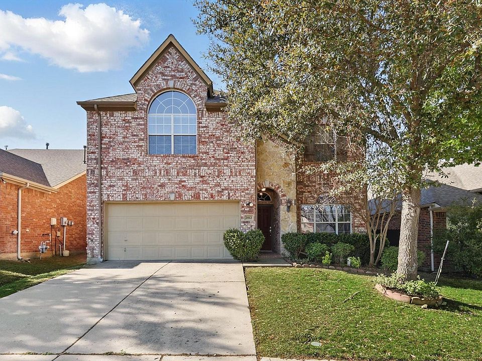Welcome to your North Facing home with a well maintained yard.