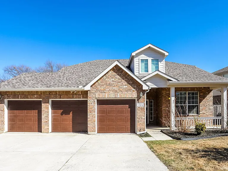1124 Golden Eagle Ct — Photo 1