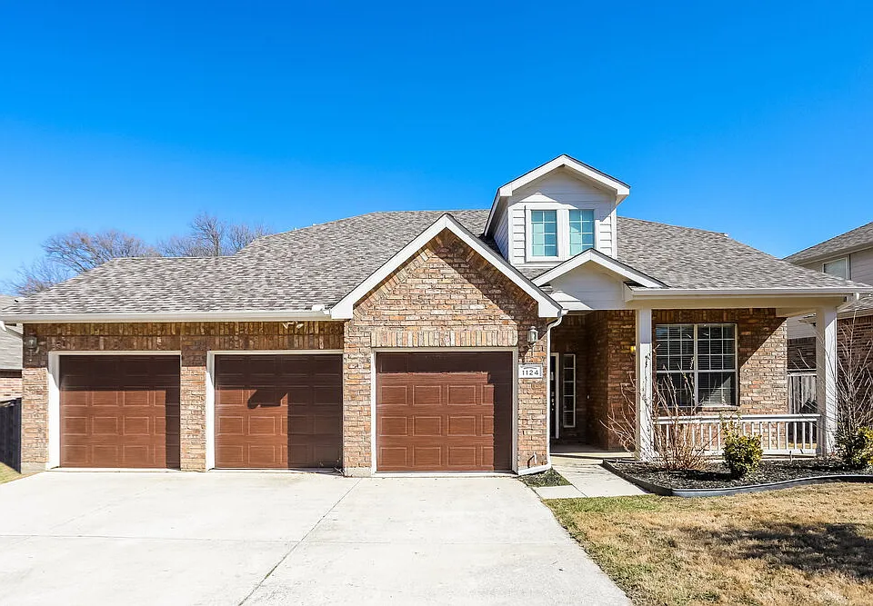 1124 Golden Eagle Ct