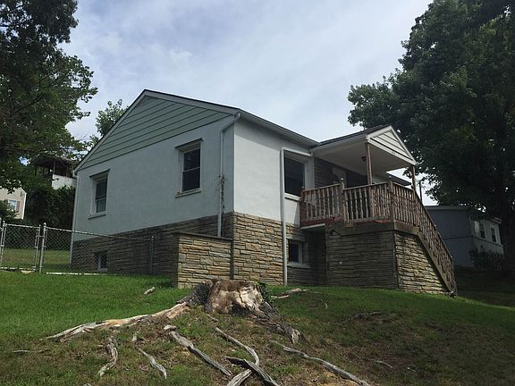 2nd image of 1217 Woodland Dr