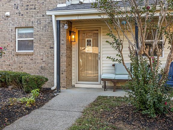4th image of 1801 Brockton Pl