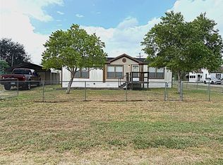215 Elsie Ave, Agua Dulce, TX 78330
