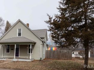 1217 Market St, Pekin, IL