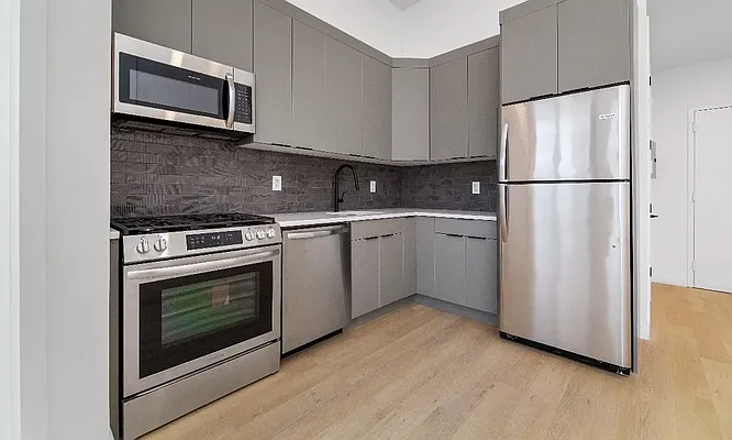 Rented by REAL New York | media 4