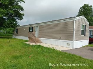 15 Locust St #15, Crestline, OH 44827