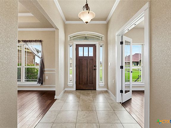 5th image of 224 Coleton Dr