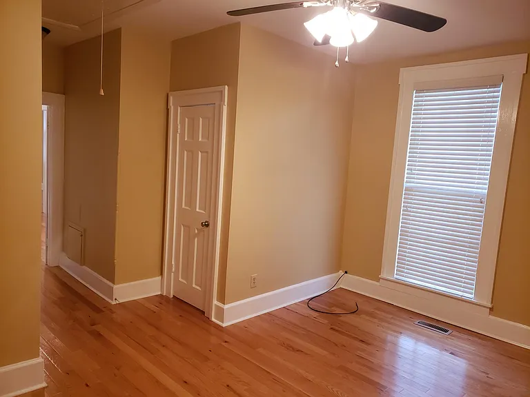 105 S McLemore Ave #2 — Photo 11