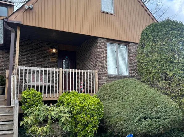 1101 Lighthouse Lane #1F, Toms River, NJ 08753