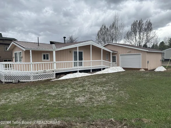 673 Old Alpine Rd, Alpine, WY 83128