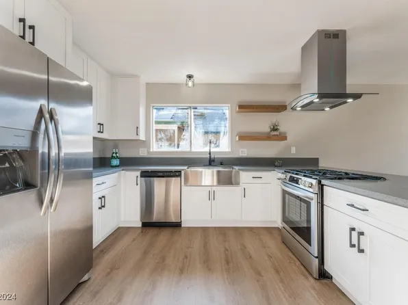 7236 Stormson Dr, Las Vegas, NV 89145