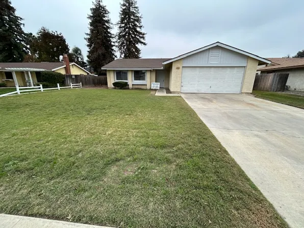 3110 S Giddings St, Visalia, CA 93277