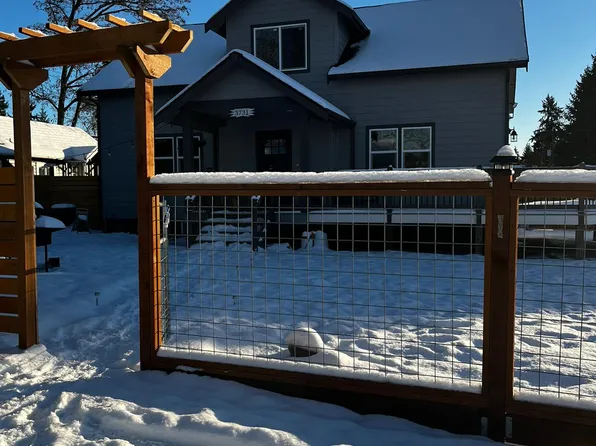 3731 S Manitou Way, Tacoma, WA 98409