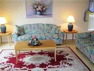 W4P246LD-family-room