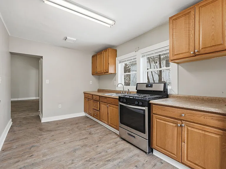 602 Mendota St — Photo 3