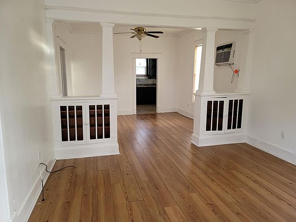 4th image of 1926 Thomas Blvd